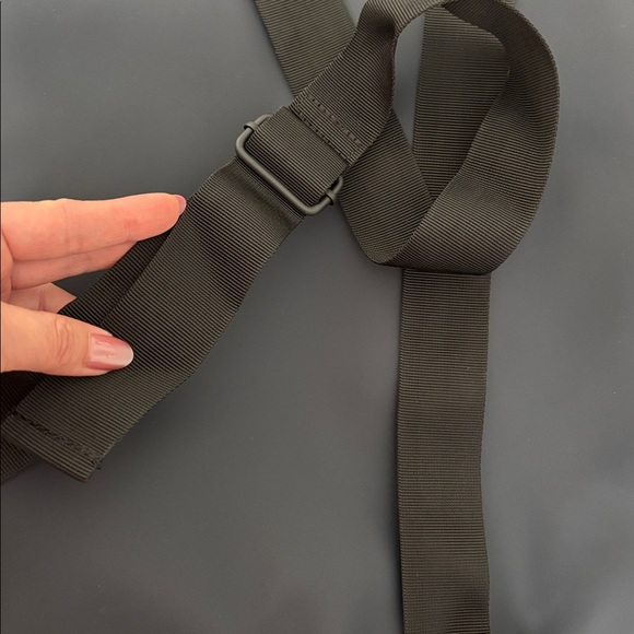 Rains MSN Bag in Navy - Picture 9 of 10